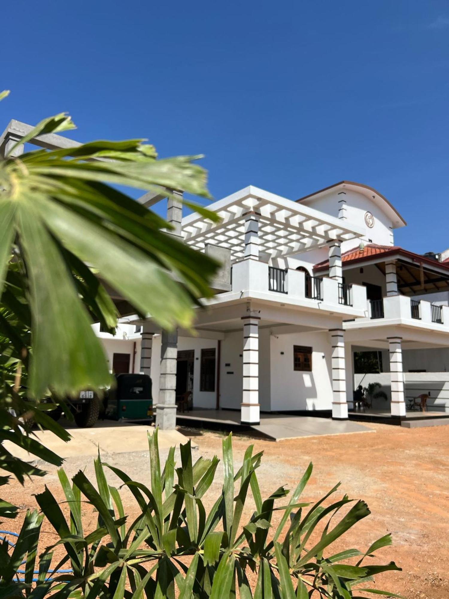 Tk Villas Puttalam Exterior photo