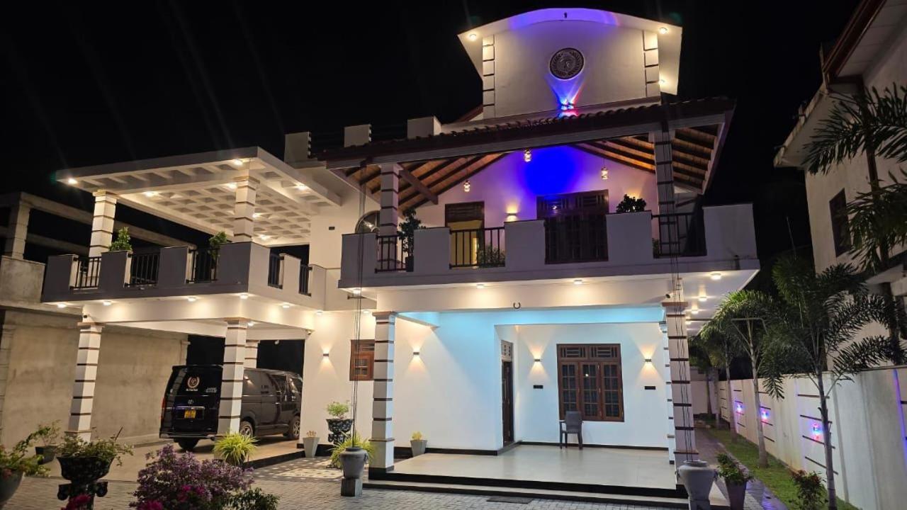 Tk Villas Puttalam Exterior photo